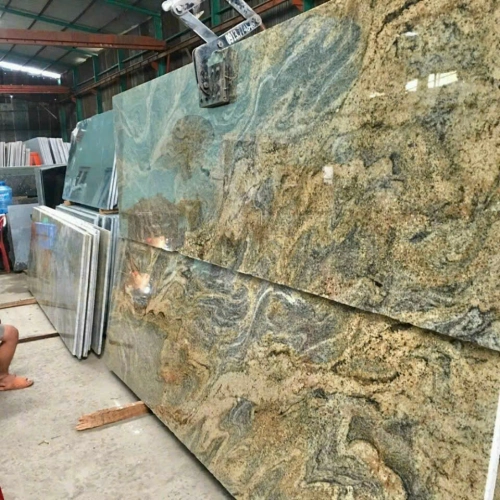 Vàng sa mạc 